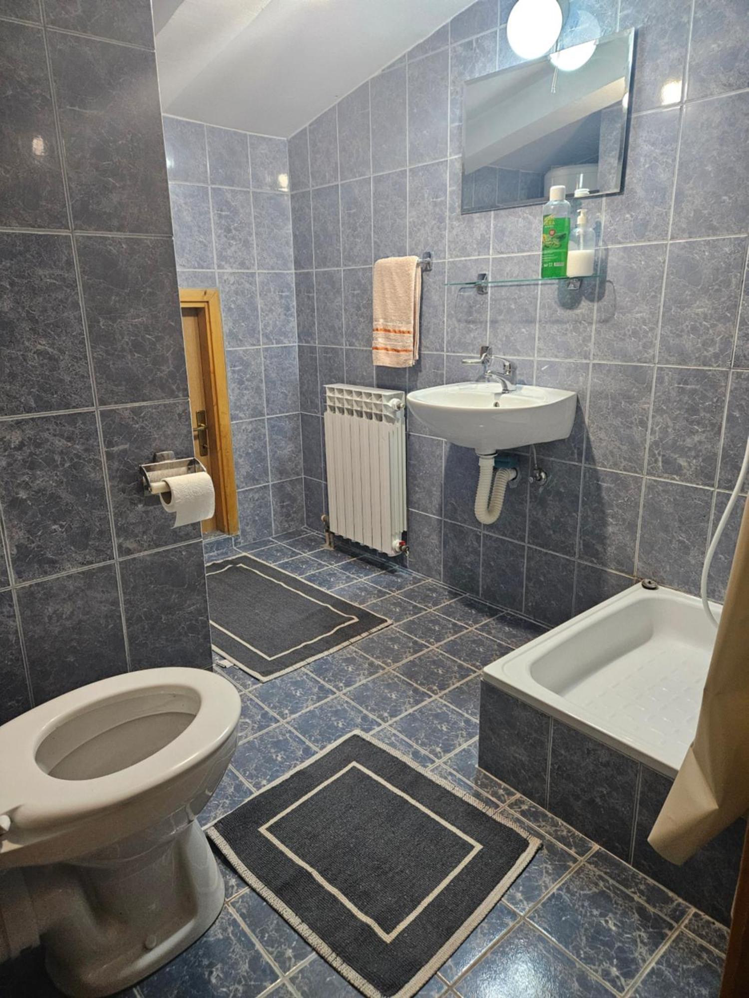Apartman Ellye Lukavica Exterior foto