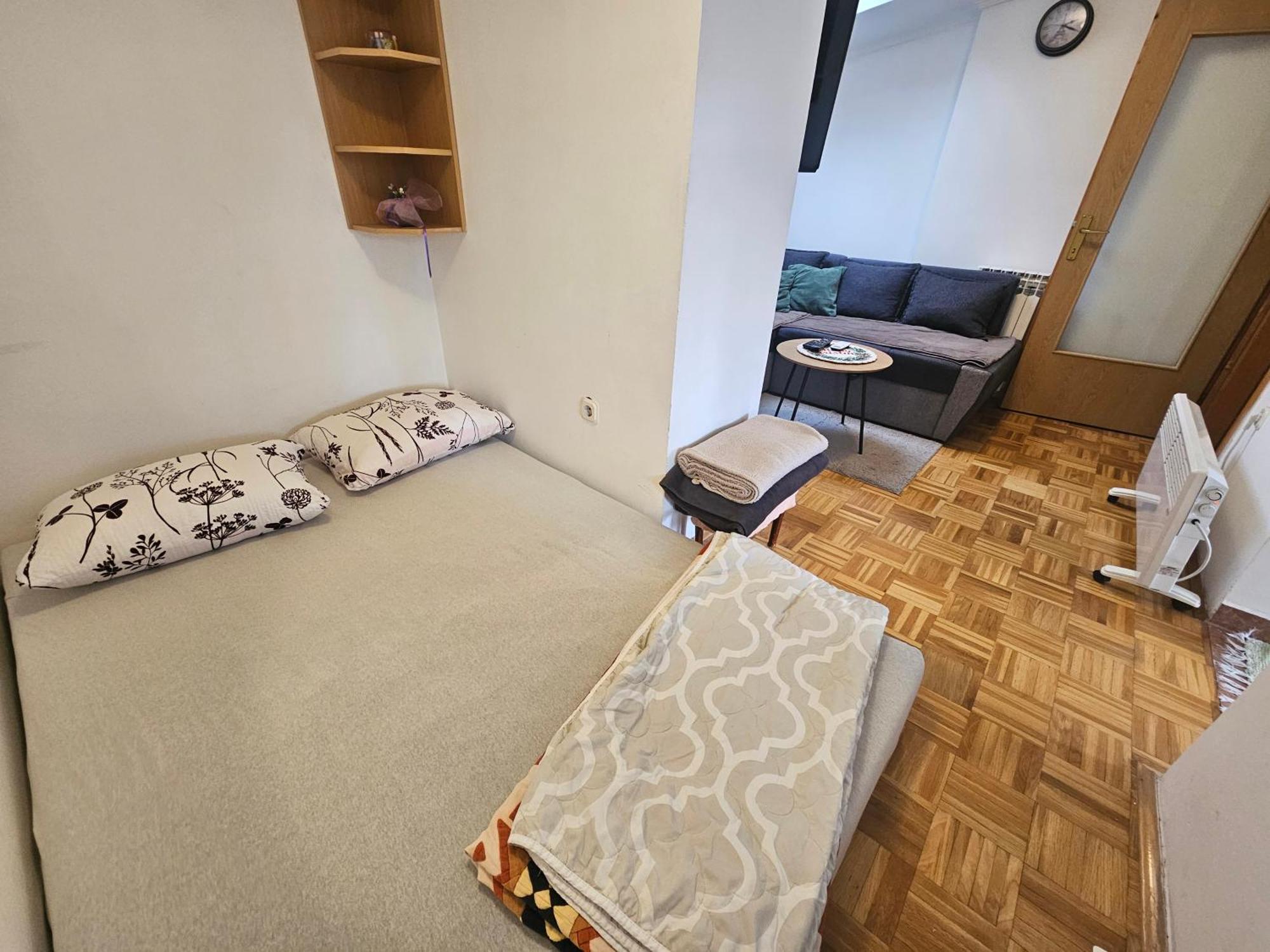 Apartman Ellye Lukavica Exterior foto